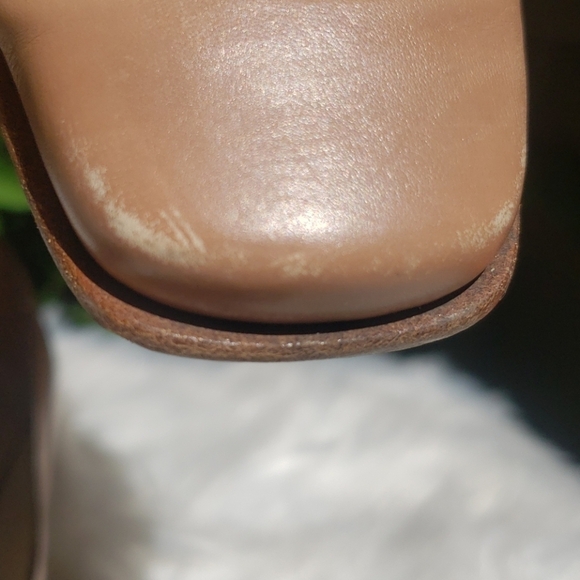 Salvatore Ferragamo Taupe Leather Heels 5.5C - Picture 3 of 15